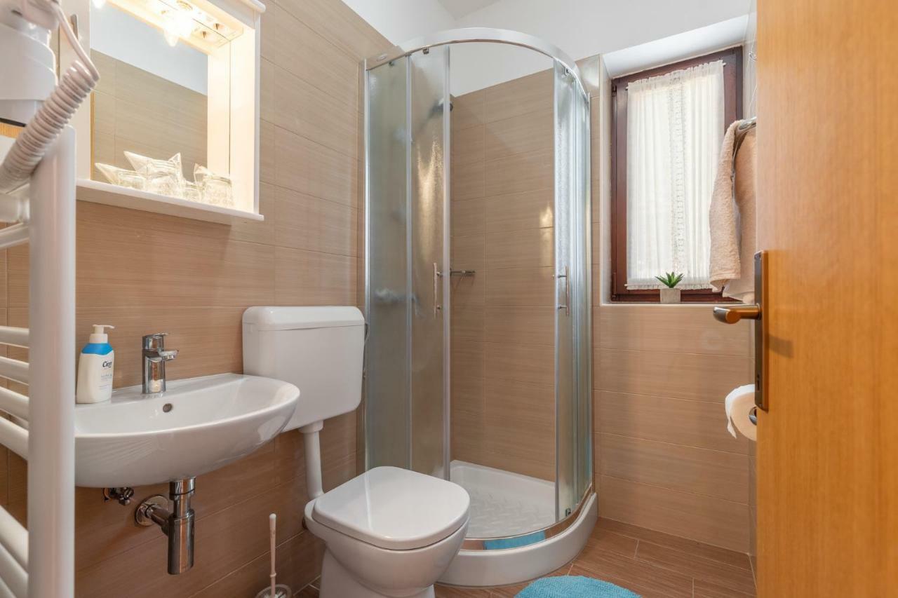 Apartments Prekalj ポレッチ エクステリア 写真