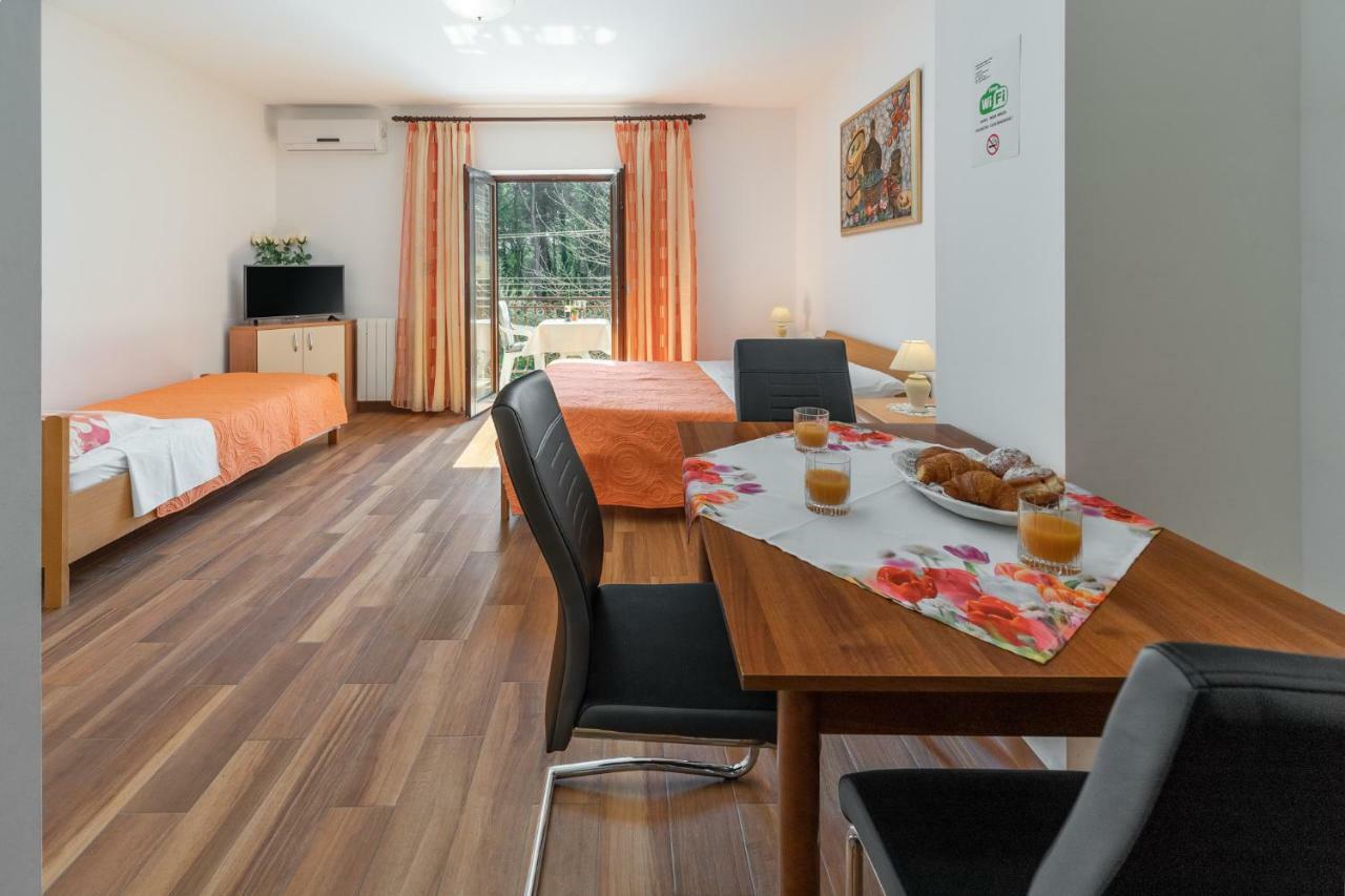 Apartments Prekalj ポレッチ エクステリア 写真